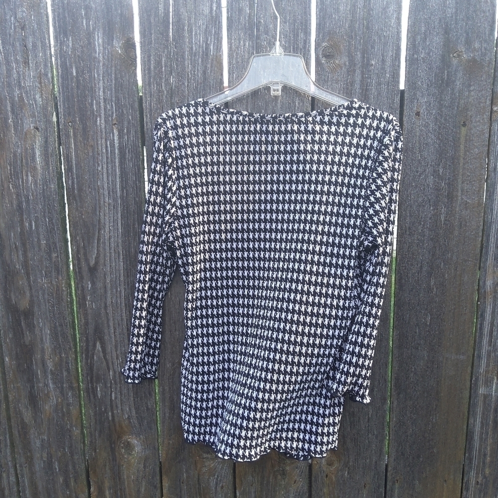 APOSTROPHE MEDIUM  PLEATED ACCENT TOP - Picture 4 of 4